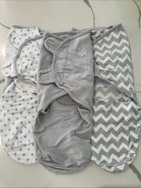 SwaddleMe Gray Star, Solid and Chevron swaddles small/medium sm/med